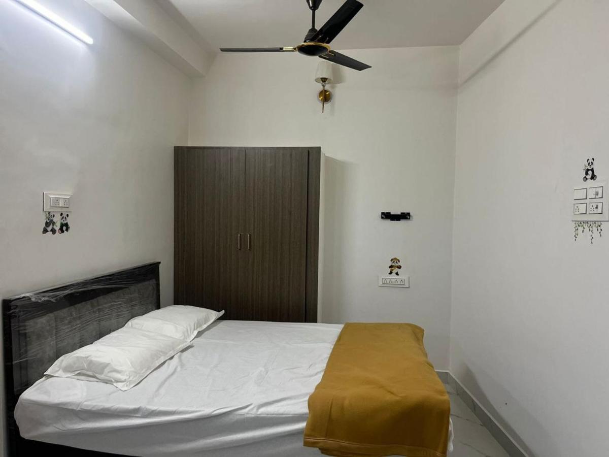 فندق Cathe'S Town House بونديتْشيري المظهر الخارجي الصورة